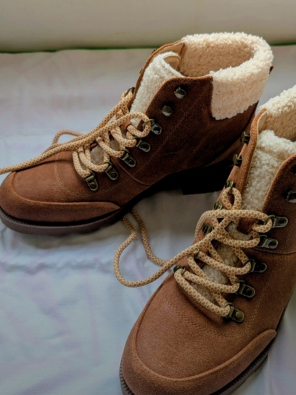 Dr.Scholl's Suede Sherpa-Lined Women's Boots, Size 9